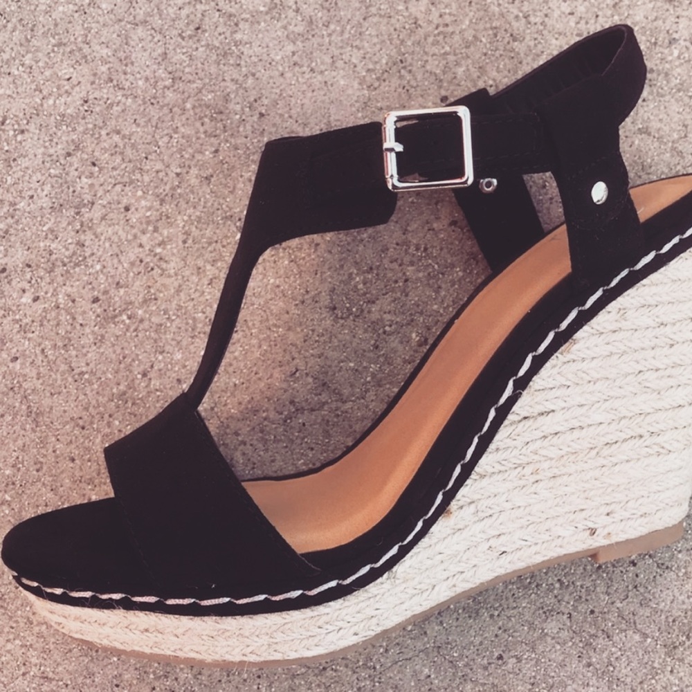 1 left! Delicious T-strap Black Espadrille Wedge - Picture 2 of 6